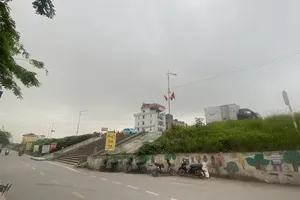  河内郊区天气多云，出现降雨迹象。