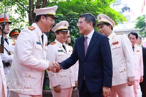 越南政府总理黎明兴出席公安部刑事警察力量传统日80周年纪念仪式。