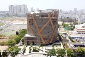 投资总额达近1.395万亿元的富寿马戏团与多功能表演剧场正式投入运营将有助于胡志明市在新纪元中释放资源，为文化产业注入“助推剂”。