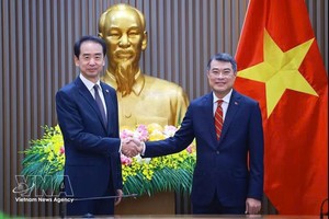 越南政府总理黎明兴会见中国驻越大使何炜。