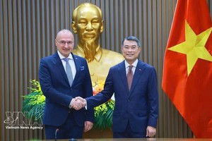 越南政府总理黎明兴与克罗地亚外交和欧洲事务部长拉德曼。
