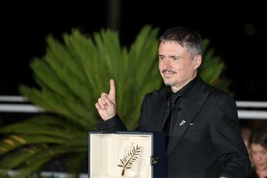 罗马尼亚导演克里斯蒂安·蒙久的新作《峡湾》获得最高奖项“金棕榈奖”。