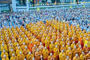  佛诞大典现场。图：越勇