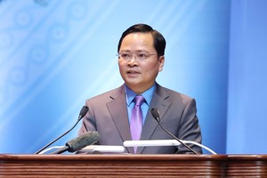  阮英俊同志蝉联第十四届越南劳动总联团主席。图：光福