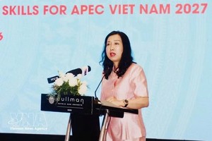 越南外交部副部长黎氏秋姮发表讲话。