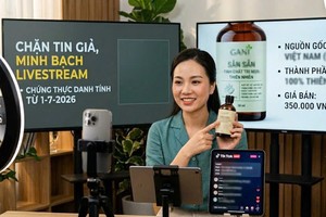根据自2026年7月1日起生效的2025年《电子商务法》，直播者不得提供关于产品功效、产地、质量、价格的虚假或误导性信息。AI示意图