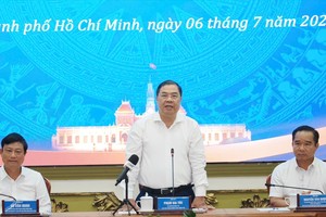 政府常务副总理范家足在7月6日下午的会议上发表指导意见。图：黄雄
