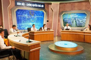 2026年7月份的“市民提问－政府回答”节目现场。图：芳渊