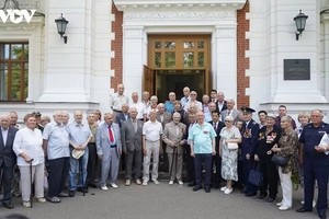 与会代表合影。图自VOV