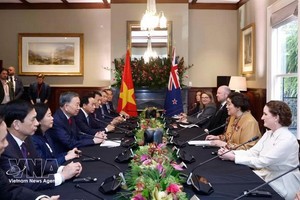 越南党中央总书记、国家主席苏林会见新西兰总督辛迪·基罗。图自越通社