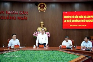 党中央政治局委员、政府常务副总理范家足与广义省委常委会召开会议。图自越通社