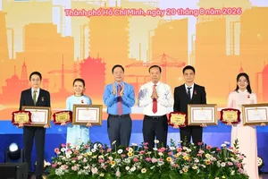 荣获孙德胜奖的个人。图：越勇