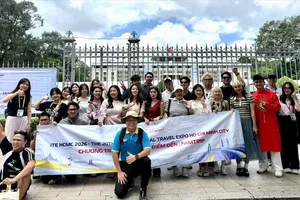 由西贡旅游总公司组织参观胡志明市的国际游客团。图：欣嘉