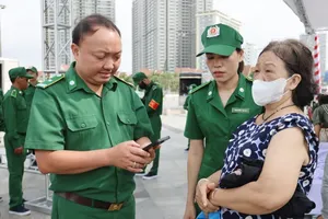 旅游秩序维护员协助陈氏琛寻找亲人。