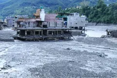 尼泊尔与中国发生山洪：核实2名越南公民在拉苏瓦县失踪的信息。