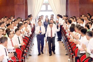 党中央书记处常务书记陈锦秀出席胡志明国家政治学院开学典礼。图自越通社