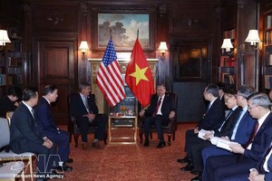 越南党中央总书记、国家主席苏林会见美国贸易发展署代理署长哈迪。图自越通社