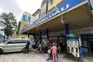 国内各类燃油价格自9月24日下午3时起按新价格调整。图:福厚