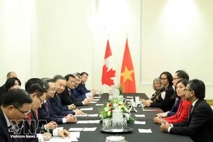 越南党中央总书记、国家主席苏林会见加越友好议员小组。图自越通社