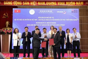 数字技术与人工智能局同农业发展研究院签署合作谅解备忘录。图自越通社