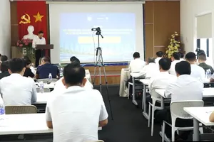 富利坊举办了“数字化转型与绿色运输——胡志明市各合作社破局腾飞之机”研讨会。