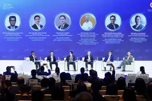 与会嘉宾就国际ESG标准框架及其融入企业战略与运营的方法展开交流。图:雄潮