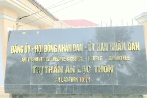 Khai trừ Đảng Bí thư thị trấn đi nước ngoài khi chưa được cho phép