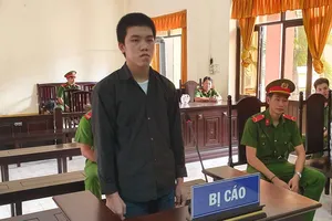 Người chồng trẻ dùng xăng tự thiêu để được chết cùng vợ