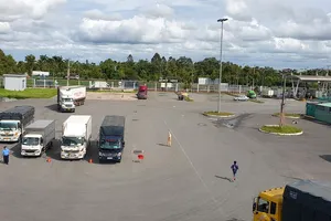 Chiều ngày 26-8, bãi tập kết hàng hoá tại Bến xe khách trung tâm TP Cần Thơ đã thông thoáng