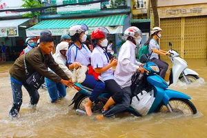 Nhiều địa phương cho học sinh nghỉ học do mưa lớn, ngập cục bộ