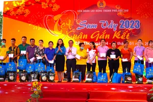 Cần Thơ khai mạc chương trình “Chợ Tết Công đoàn” 