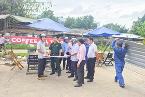 Bàn giao mặt bằng thi công ngoài thực địa Dự án nâng cấp 7km quốc lộ 91