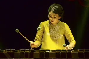 Gina trên sân khấu trình diễn