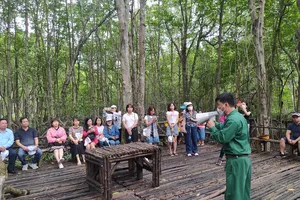 Chuyến về nguồn ý nghĩa của đại biểu dự Liên hoan phát thanh toàn quốc 2022