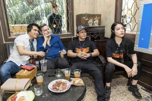 Tái xuất điện ảnh, Trương Ngọc Ánh kiêm vai trò kép