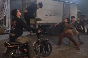 Quang Tuấn bị chấn thương, đoàn phim ngừng quay lúc 3 giờ sáng