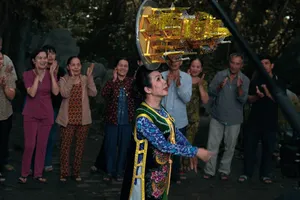 Phim Việt giằng co doanh thu phòng vé