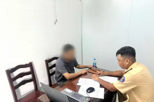 Phạt tài xế chạy ngược chiều trên đường Mỹ Phước- Tân Vạn