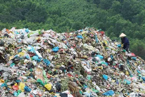 Bãi rác Khánh Sơn