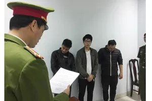 Tống đạt lệnh khởi tố các đối tượng