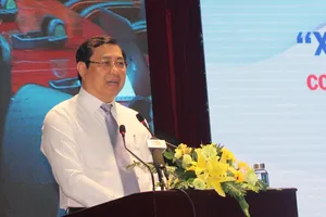 Ông Huỳnh Đức Thơ, chủ ịch UBND TP Đà Nẵng bày tỏ sự ủng hộ, biết ơn đối với những đóng góp các địa phương về vấn đề xây dựng thành phố môi trường