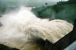 Thủy điện Đăk Mi 4 ở thượng nguồn sông Vu Gia dự kiến xả lũ với lưu lượng 11.400m3/giây