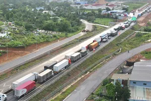 Đà Nẵng: Giao thông ùn ứ ở cửa ngõ phía Tây 