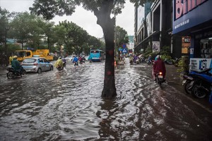 全国多地将强降雨，慎防城市淹水。