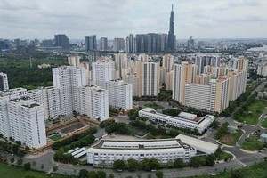 从 R1 到 R5 地块的3790套公寓群于2015年建成并完工，但被闲置了近十年。