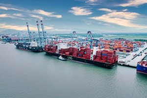 胡志明市将按照超级数字港口和综合物流系统模式，在丐密-氏槐-芹耶发展智能港口-物流港组。