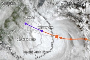 11月6日下午4时13号台风中心位置的卫星照片。图：Z.E