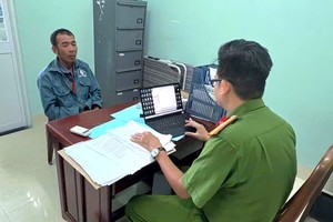 安江省公安已对邓成维作出案件、嫌犯起诉决定和执行禁止离开住所令。图：黄都