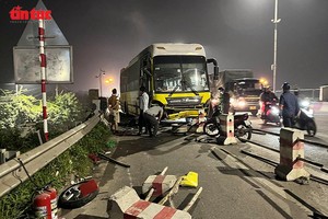 清池桥发生的交通事故。图自《新闻与民族报》