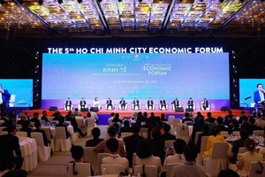 2025年秋季经济论坛：专家企业建言加速绿色转型